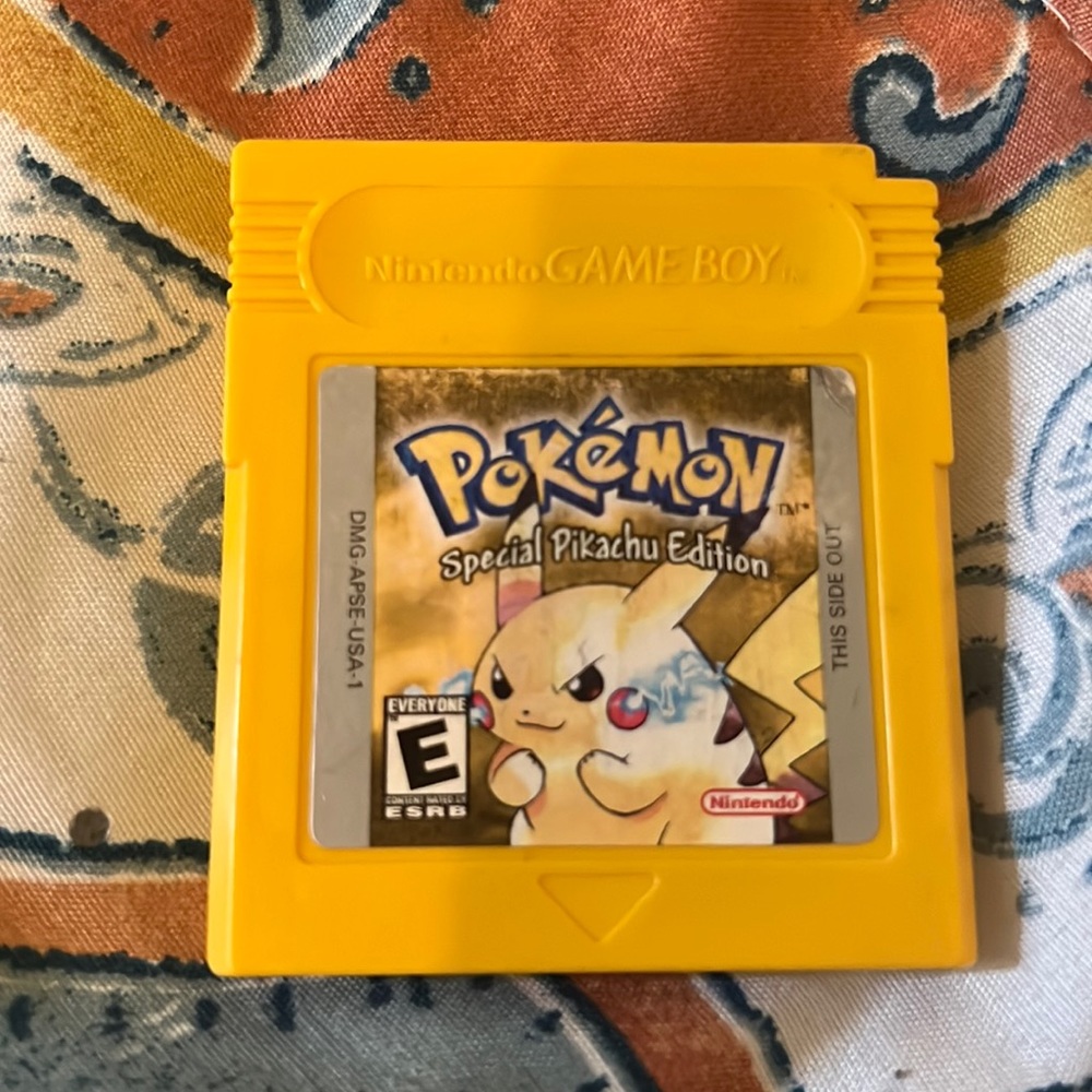 Game cartridge Pokémon yellow